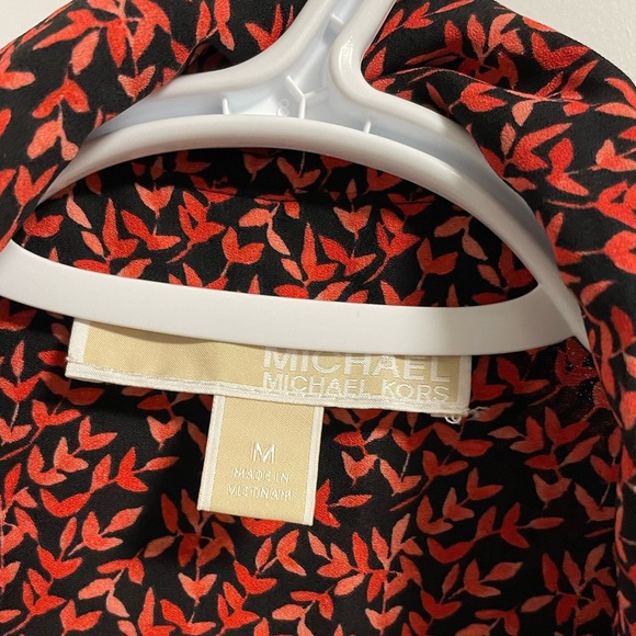 Michael Kors Sleeveless Blouse Size M black with pink leaves - Picture 3 of 4